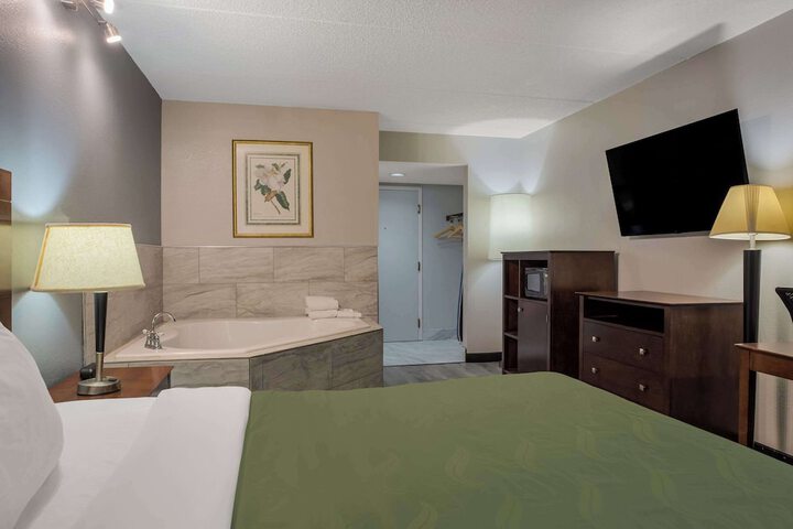 Quality Inn Toledo Westgate