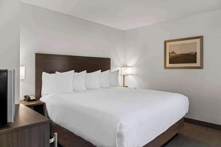 Days Inn by Wyndham Steinbach