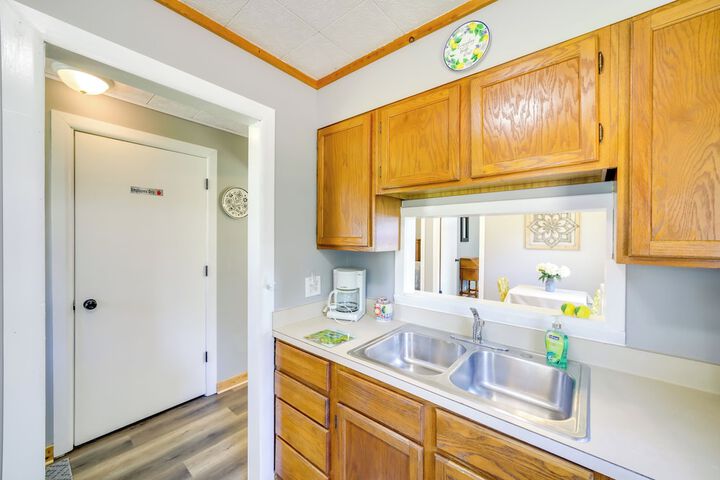 Wayland Retreat w / Deck: Walk to Downtown!