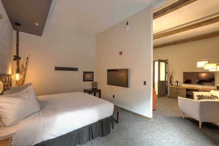 Room 40 of 51