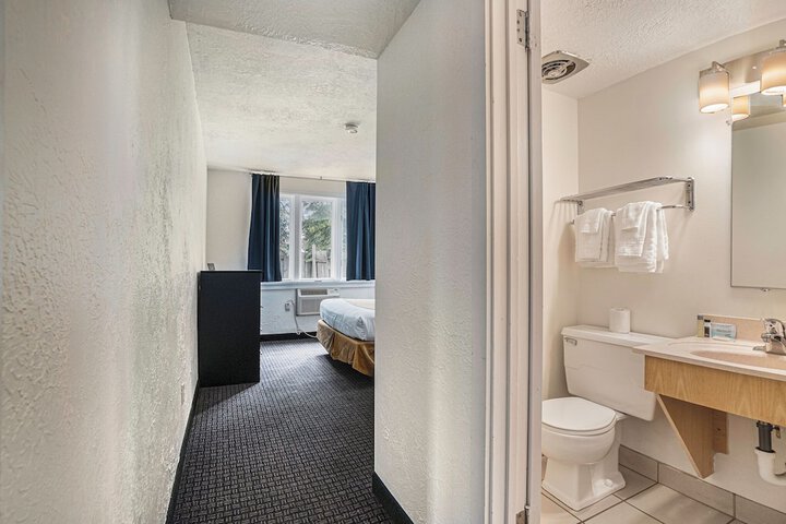 Room 50 of 67