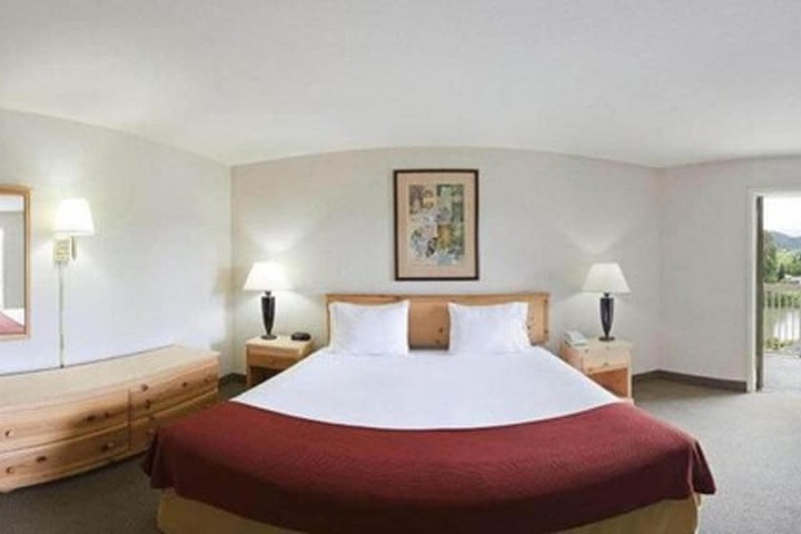 Room 21 of 46