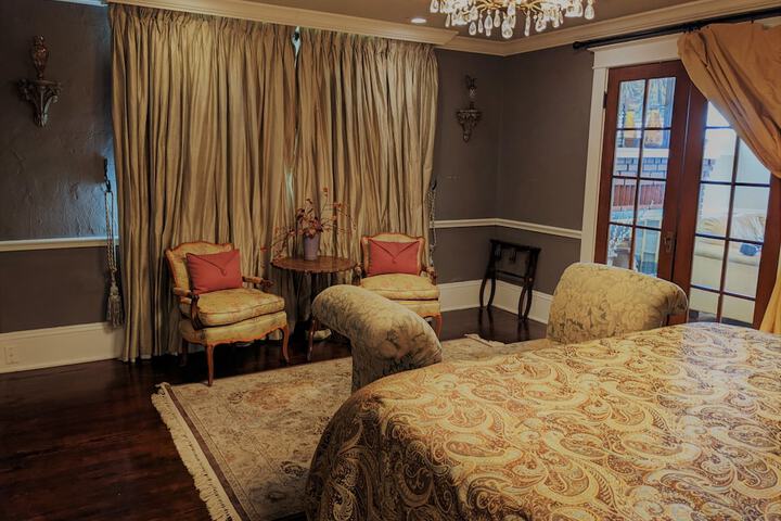 Room 32 of 112