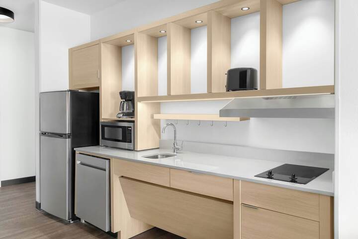 TownePlace Suites by Marriott Detroit Taylor