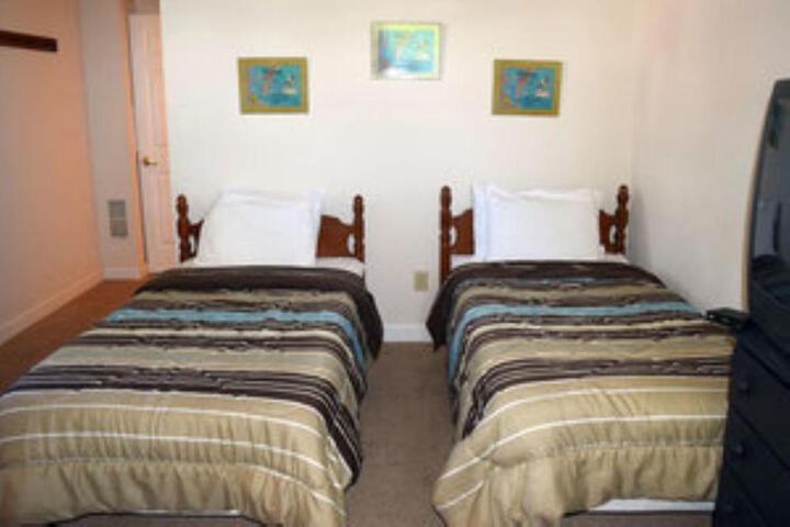 Main Street Suite House- 5 bedrooms