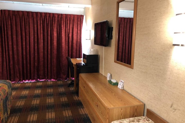 Red Carpet Inn North Syracuse