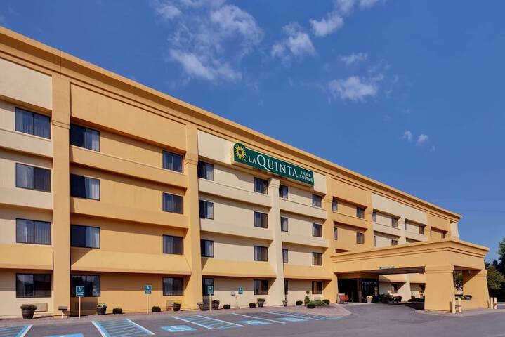 Hotel 2 of 30