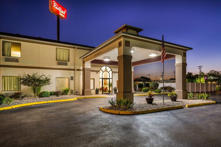 Hotel 2 of 33