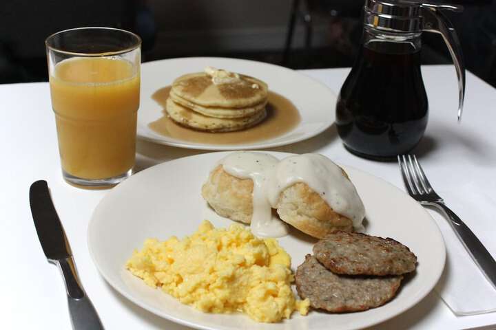 Dining 53 of 75