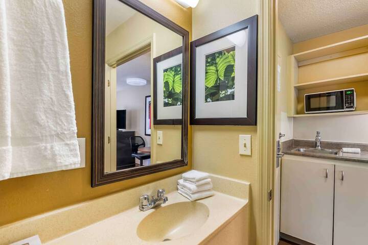 Room 15 of 25