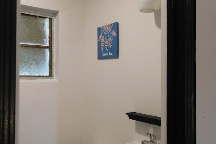 Room 26 of 27