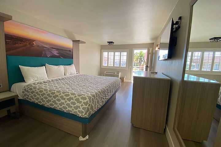 Room 45 of 103