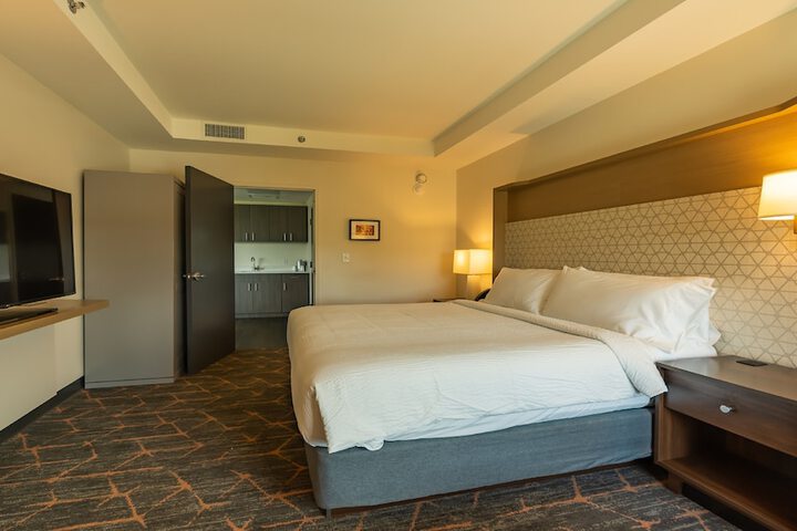 Room 11 of 65
