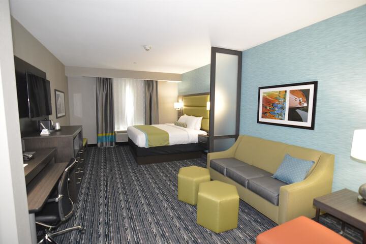 Room 14 of 36