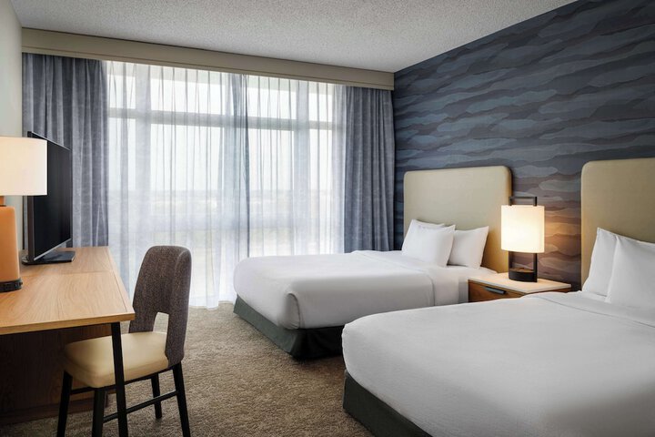 Embassy Suites by Hilton Charleston Airport Convention Ctr