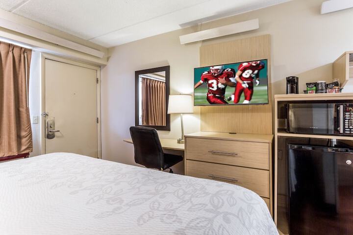 Room 32 of 33
