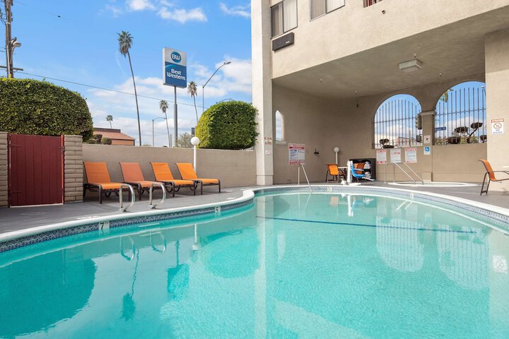 Pool 5 of 30
