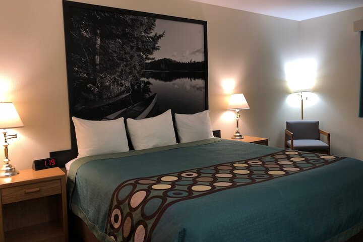 Super 8 by Wyndham Moose Jaw SK
