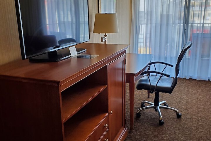 Room 26 of 46