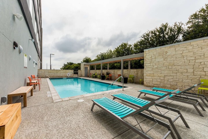 Pool 6 of 57