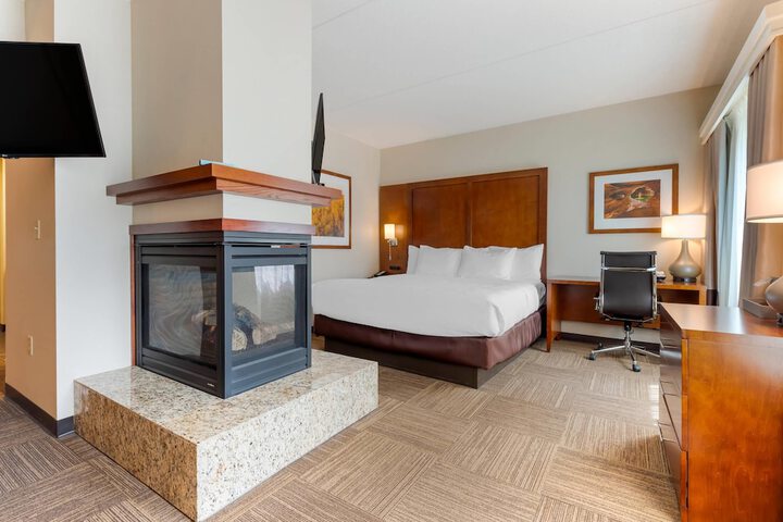 Lift Bridge Lodge an Ascend Collection Hotel
