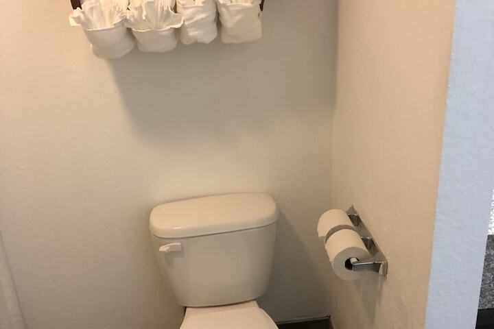 Room 72 of 90