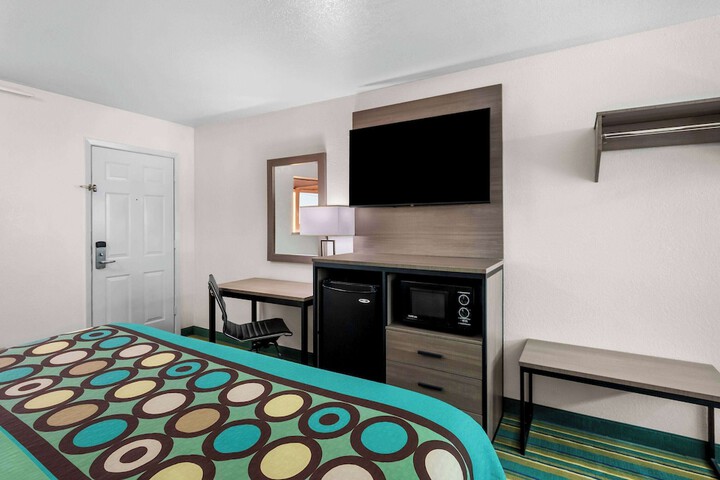 Room 19 of 44