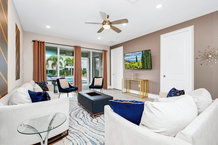 Encore Resort and Water Park at Reunion by Rentyl