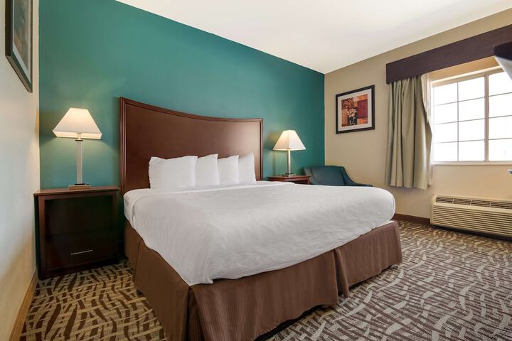 Room 14 of 36