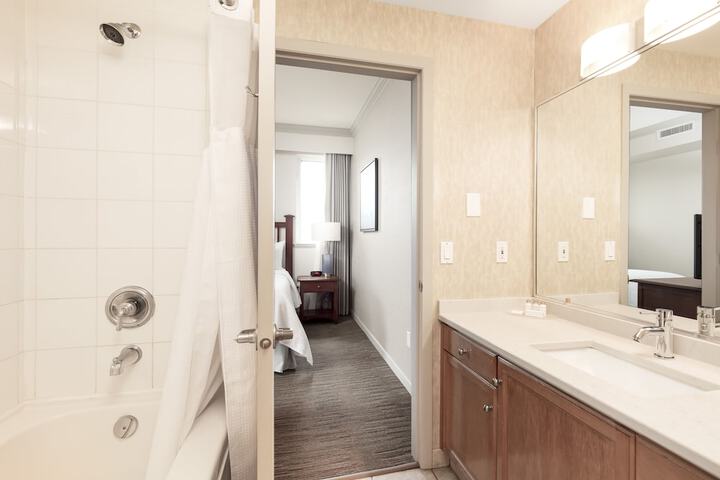 Room 29 of 102