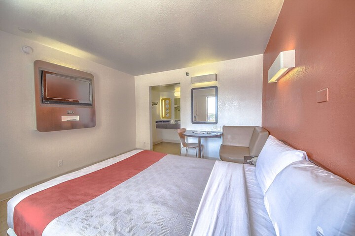 Room 29 of 31