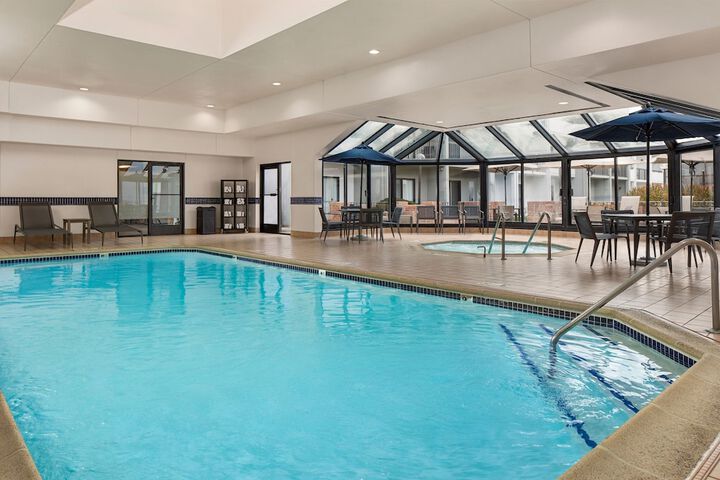 Courtyard Chicago Waukegan Gurnee