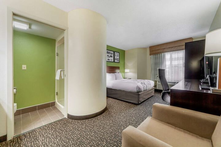 Room 19 of 37