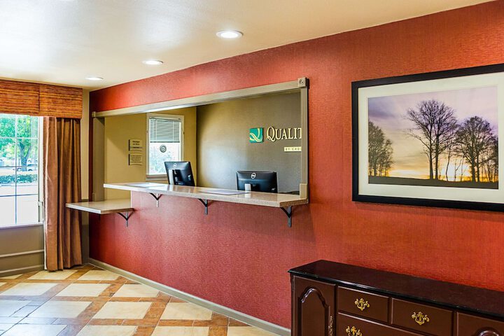 Hotel Interior 7 of 34