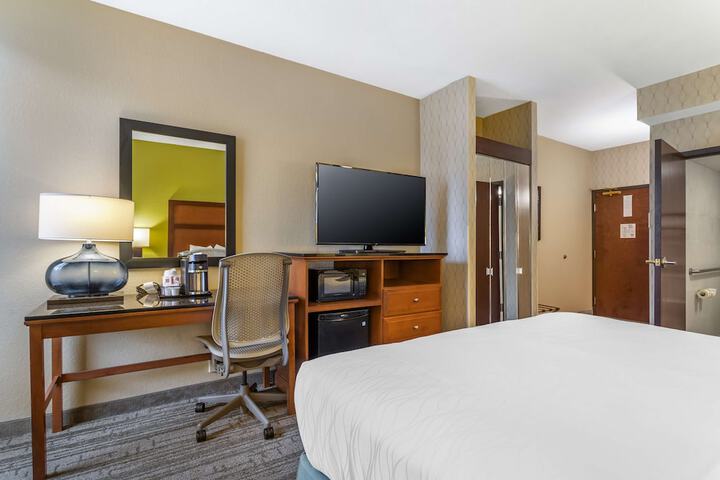 Room 19 of 35