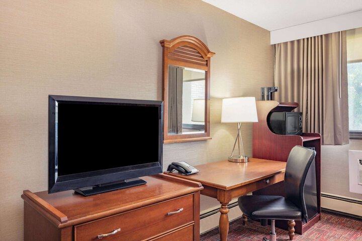 Room 21 of 56