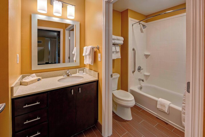 Room 16 of 22