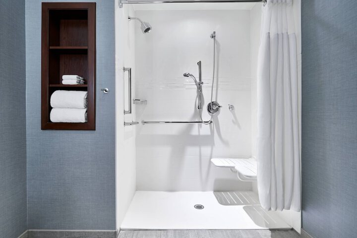 Room 15 of 24