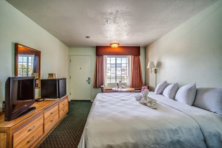 Room 30 of 47