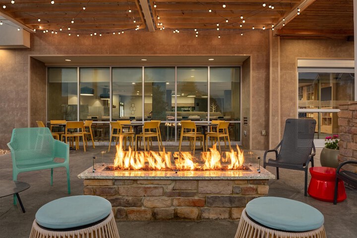 Home2 Suites by Hilton Bowling Green Hotel