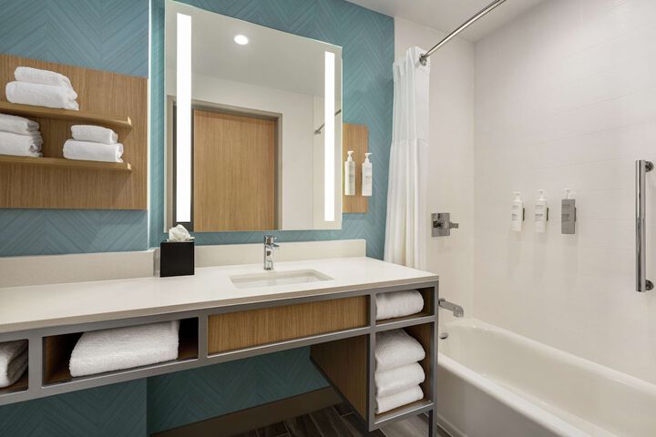Room 10 of 45