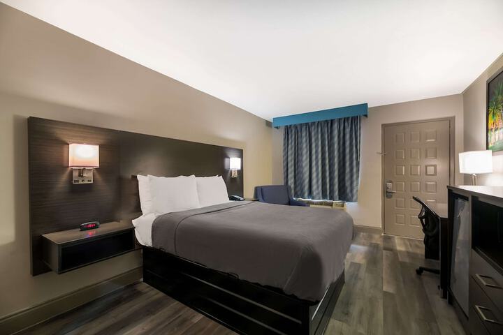 Room 31 of 40