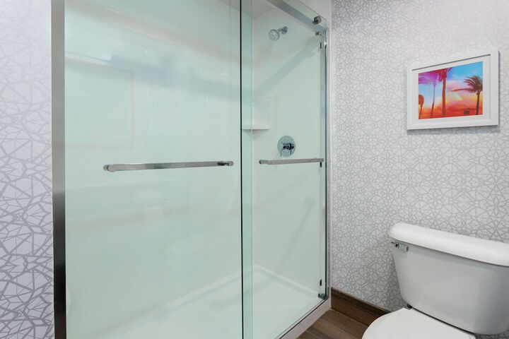 Room 5 of 20