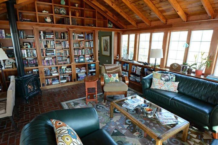 Inn at Huntingfield Creek