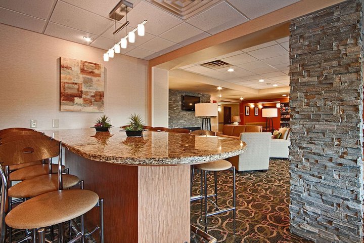 Hotel Interior 5 of 17