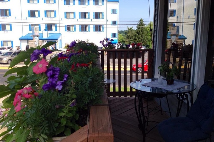 Bridge View Motel