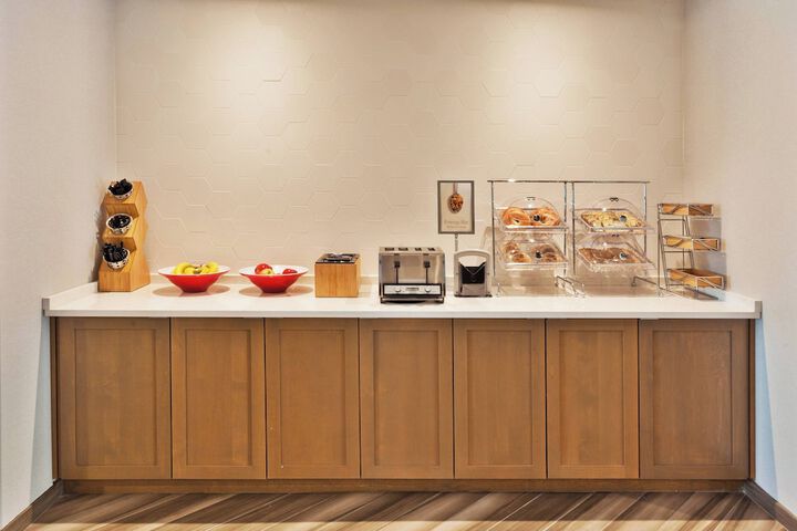 Breakfast/Coffee Service 27 of 30