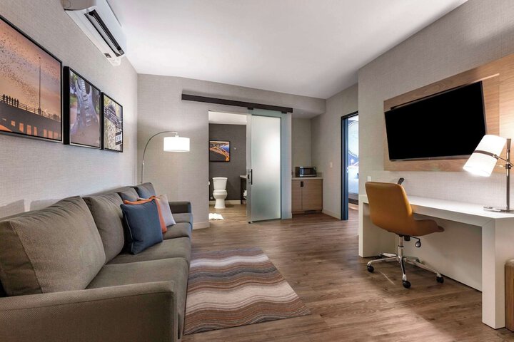 Room 48 of 75