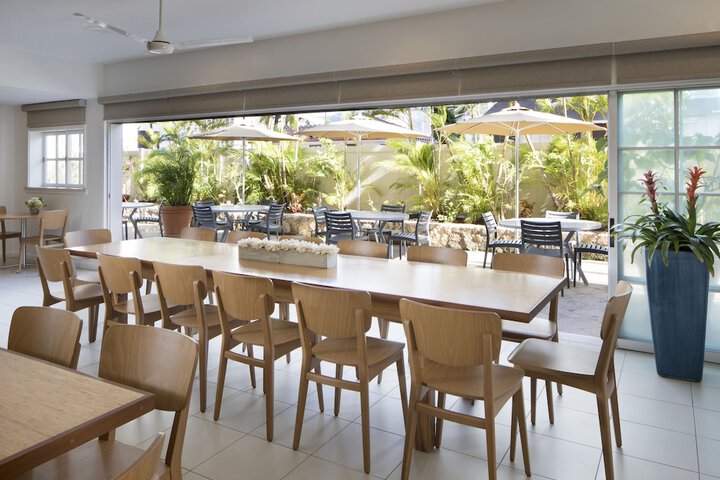 Coconut Waikiki Hotel