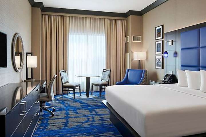 Room 8 of 30